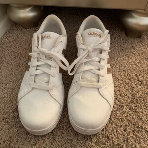 Adidas Sneakers Size 6 1/2 Men size - fits 8 1/2 Women